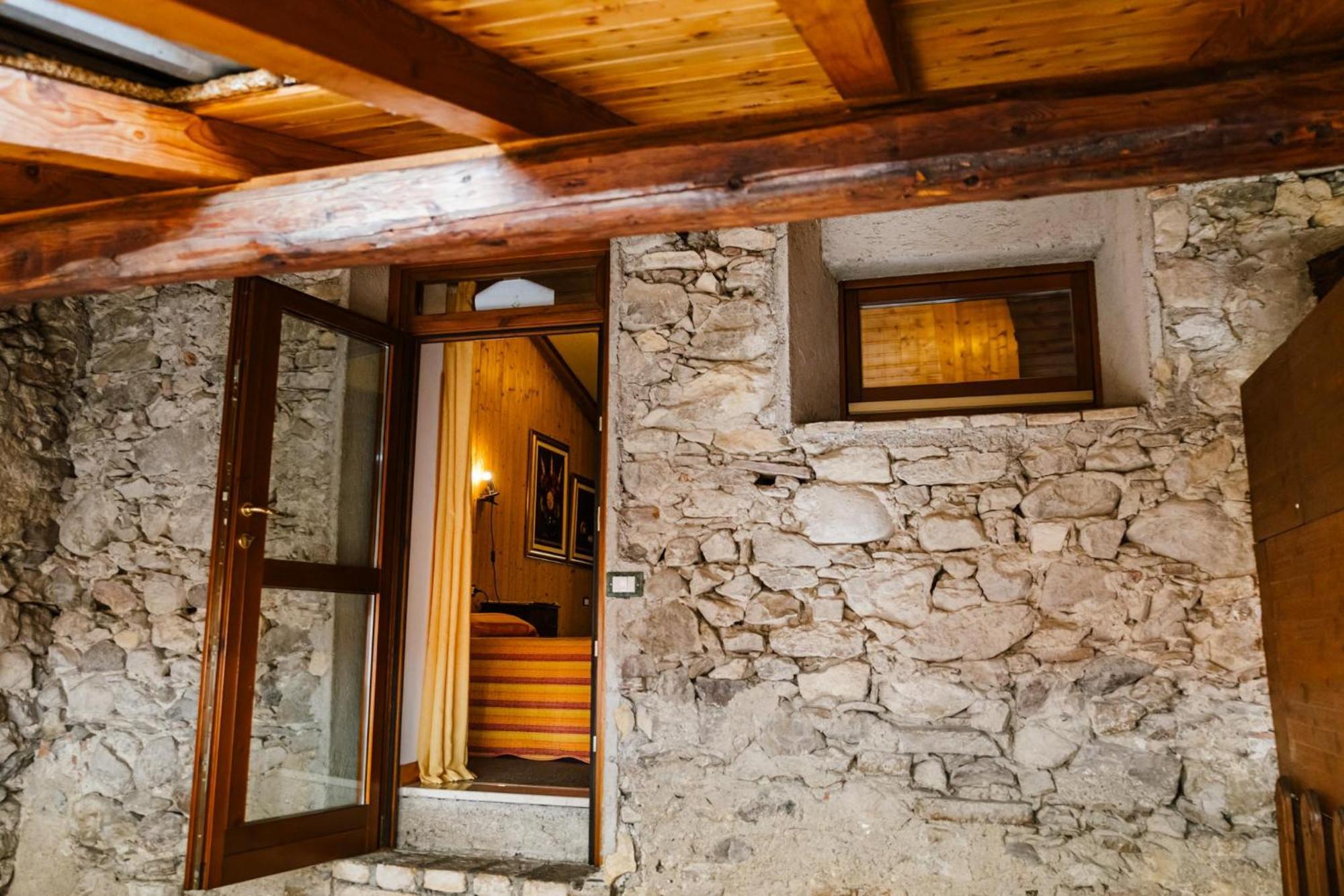 Cozy Castello Apartment Манерба дел Гарда Екстериор снимка