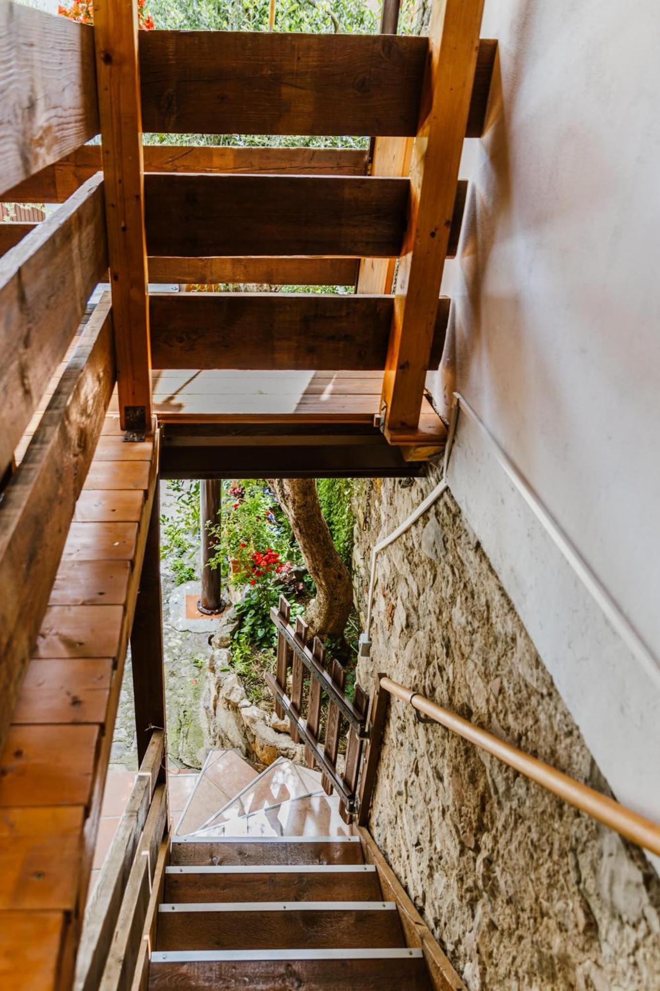 Cozy Castello Apartment Манерба дел Гарда Екстериор снимка