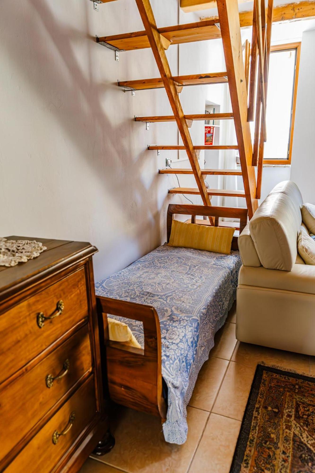 Cozy Castello Apartment Манерба дел Гарда Екстериор снимка