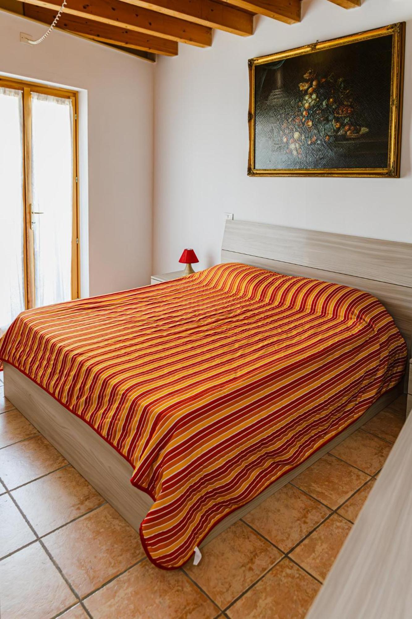 Cozy Castello Apartment Манерба дел Гарда Екстериор снимка
