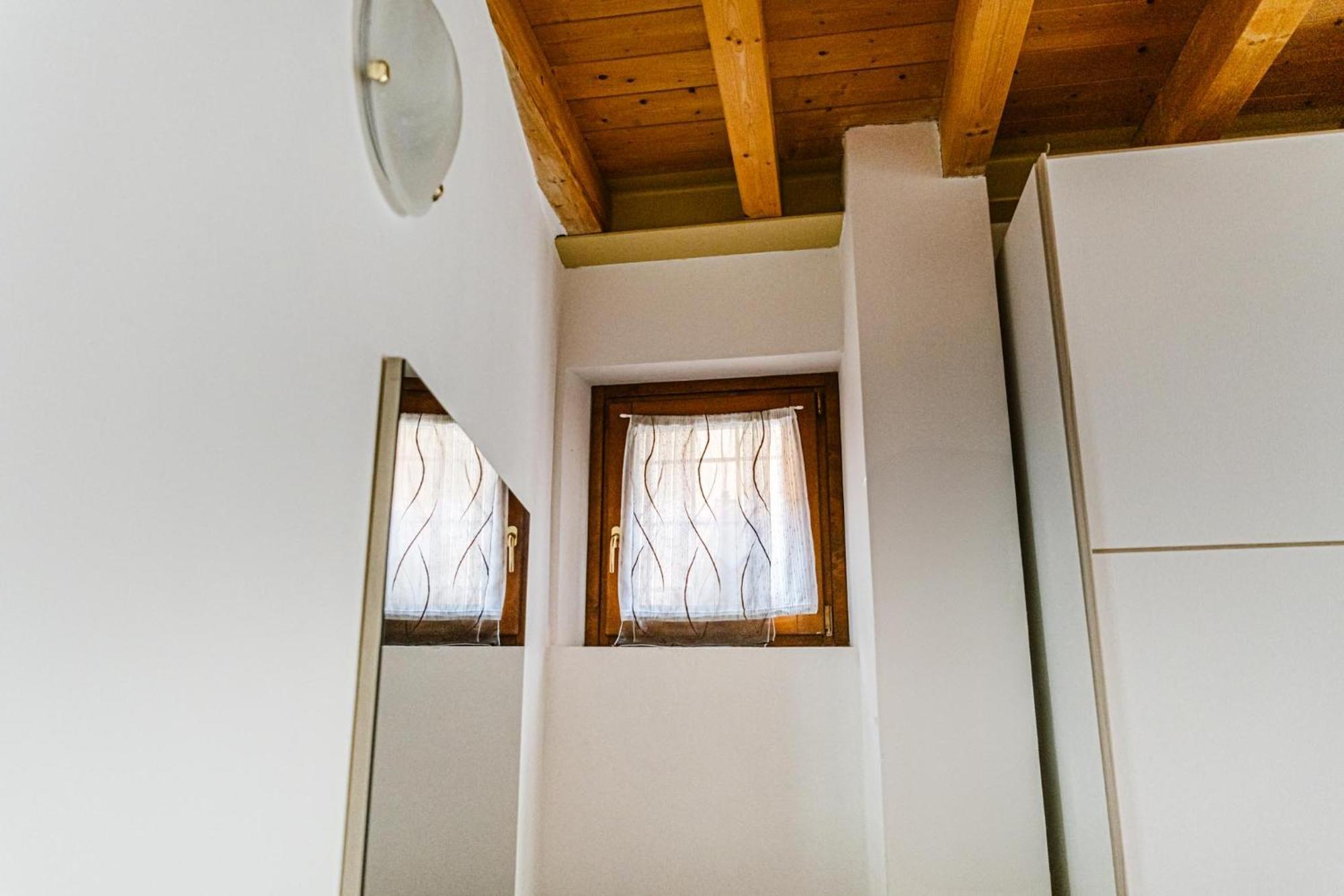 Cozy Castello Apartment Манерба дел Гарда Екстериор снимка